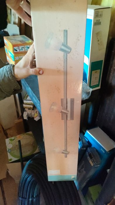 Corpuri de luminat, lustre, spoturi