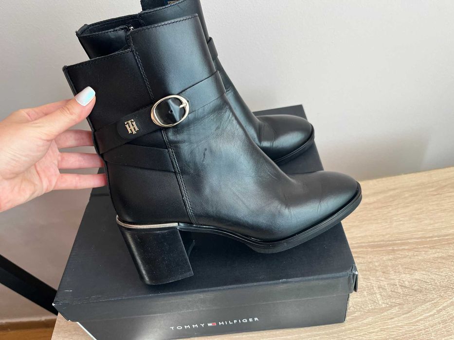 Botine Tommy Hilfiger, noi, marimea 38, din piele naturala
