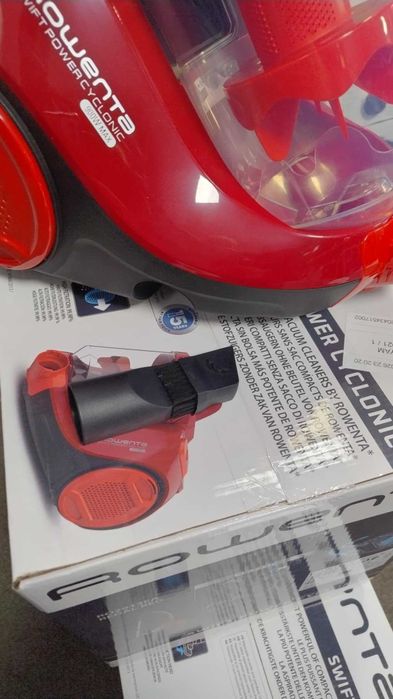 Нова Прахосмукачка без торба ROWENTA Swift Power Cyclonic 900 W