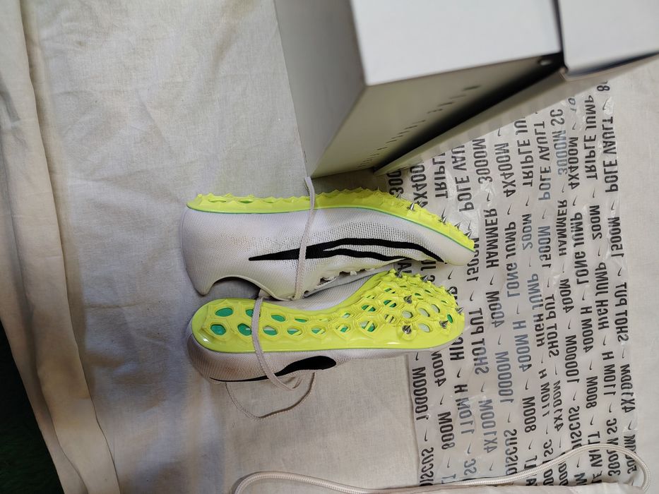 Nike JA FLY V4. шпайкове