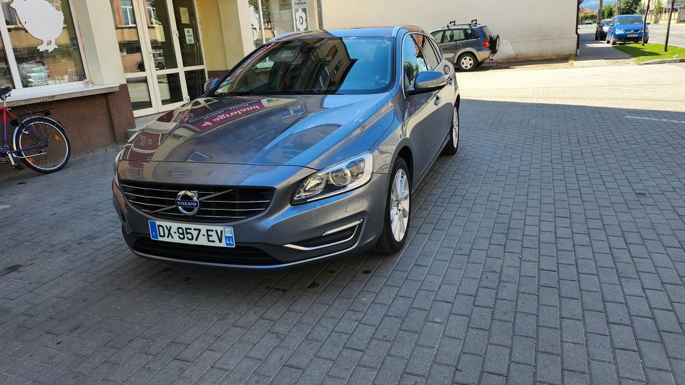 VOLVO V60 2015 — imagine 3