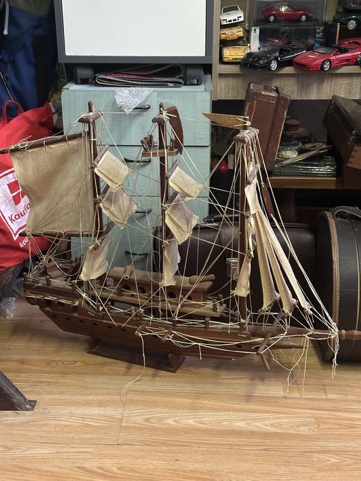 голям стар макет на кораб