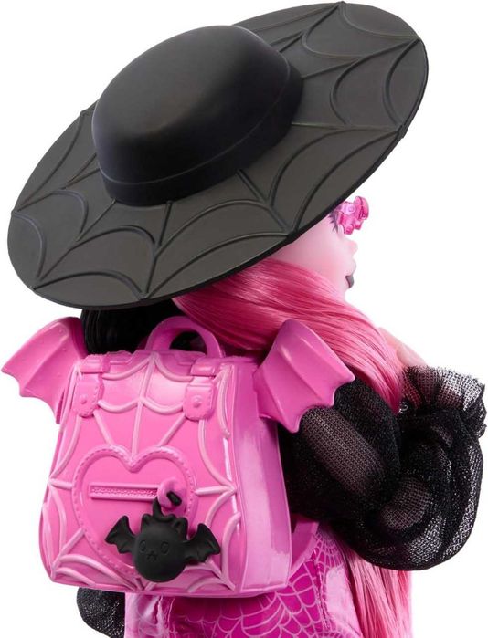 Кукла Дракулаура из Monster High с питомцем — котом-летучей мышью