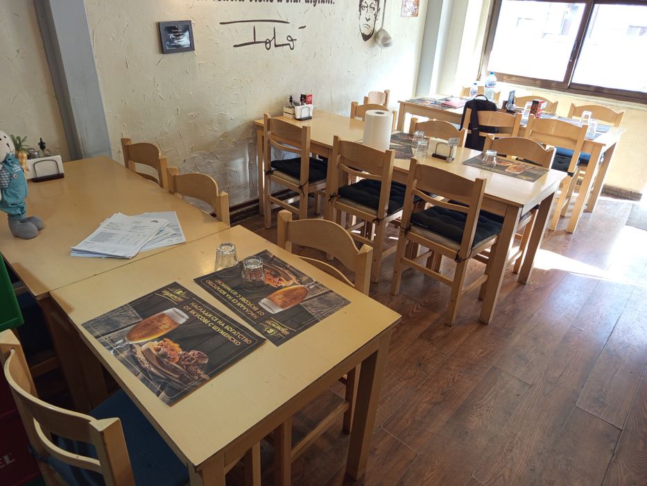 Дървени Маси и столове