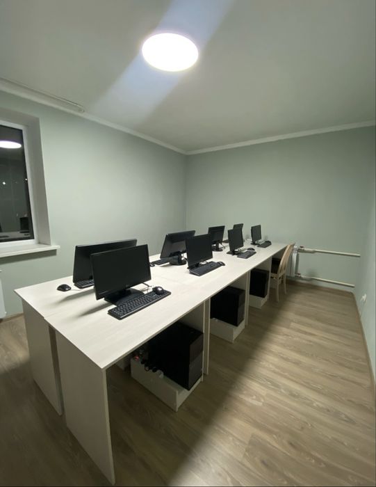 Рабочие столы. Новые.