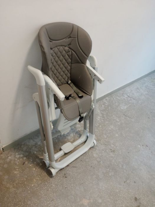 Scaun de masă reglabil