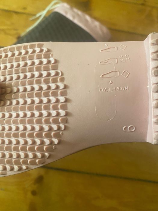 Гумени ботуши Guess 37 нови