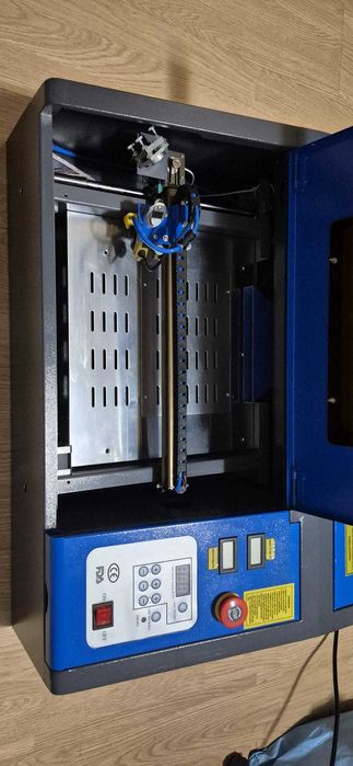 Gravator laser pe tub CO2 de 40W
