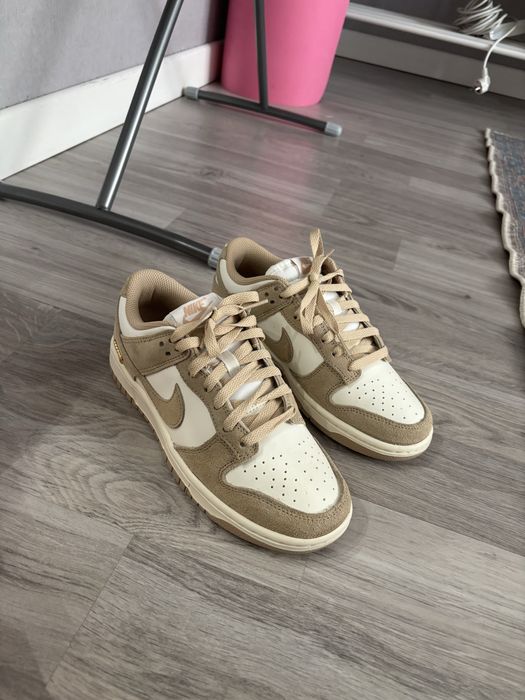 Nike dunk low suede