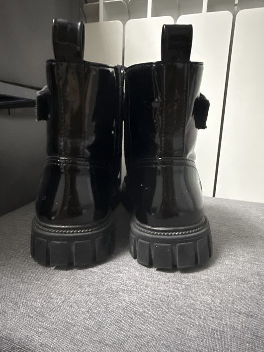 Ботинки на девочку, размер 34, легкие и удобные