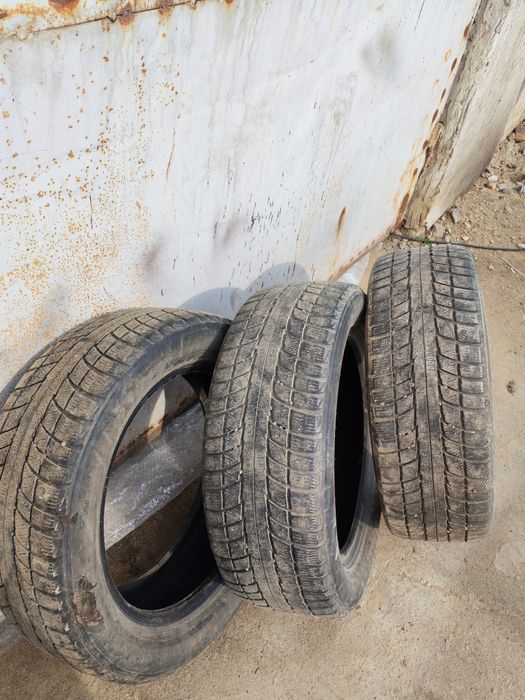 Шины три штуки зимние
