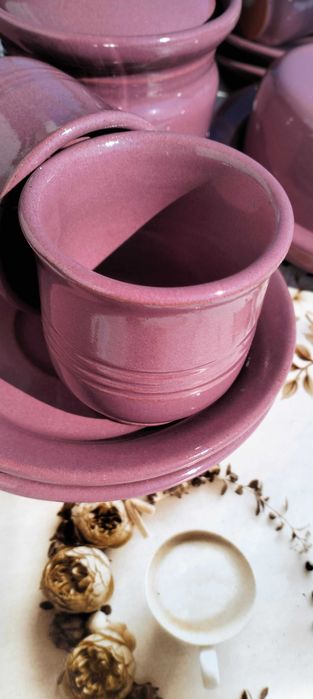 Продавам керамичен сервиз на кафе