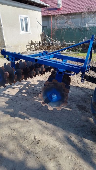 Grapa cu discuri  Disc in V tractoare 35 55 cp