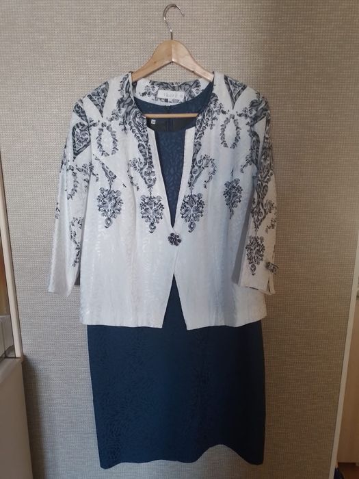 Костюм женский. Размер 54