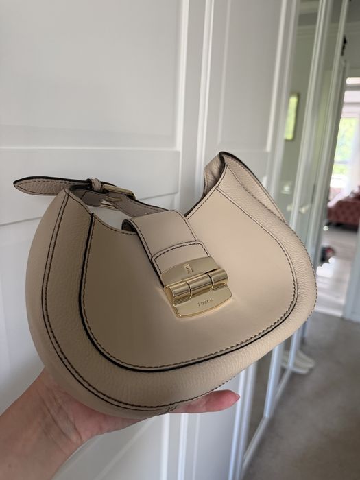 FURLA Club 2 Бежова