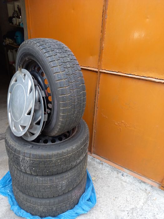 Зимные шины продаются