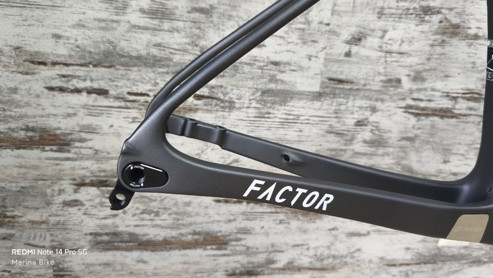 НОВА карбонова рамка Factor LS Gravel CeramicSpeed | 49