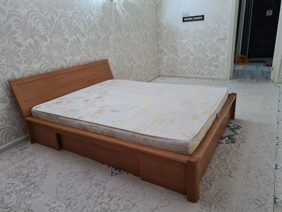 Диван жағдайы жақсы