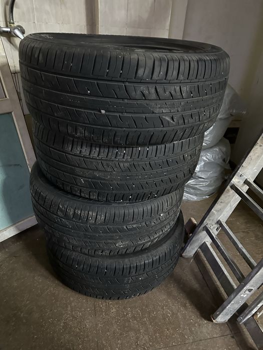 4 шины Dunlop для Nissan Patrol