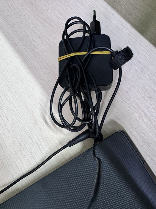Ноутбук  Lenovo {{Алматы ТЦ Мерей}}