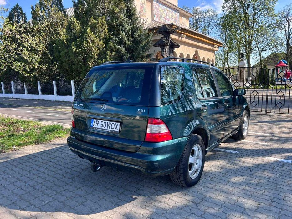 MERCEDES-BENZ ML-Class 2004 — imagine 4