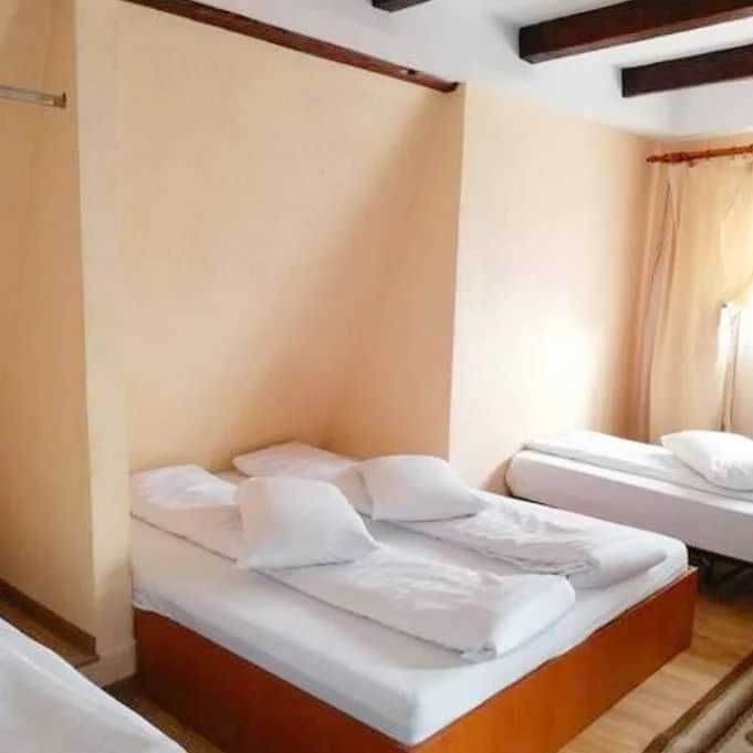 Cazare meseriasi cu acces rapid in si in jurul Brasovului