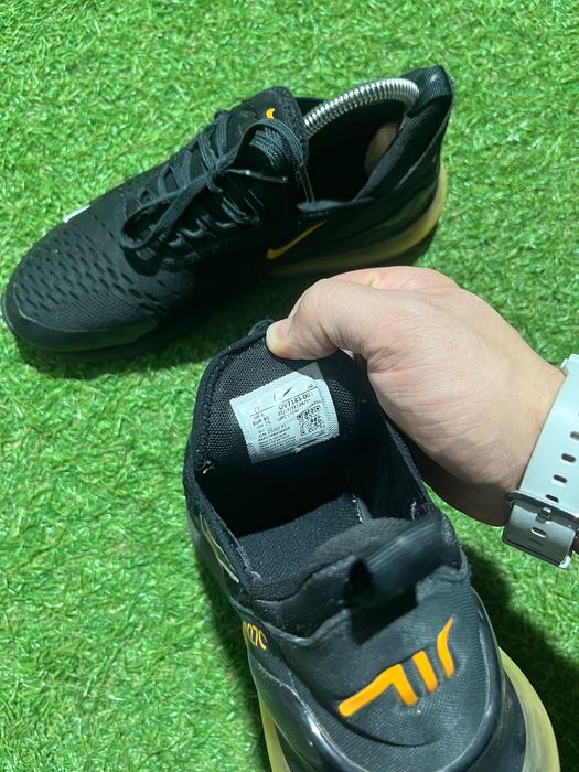 Дамски маратонки : Nike Air Max 270 Multi SWOOSH 40