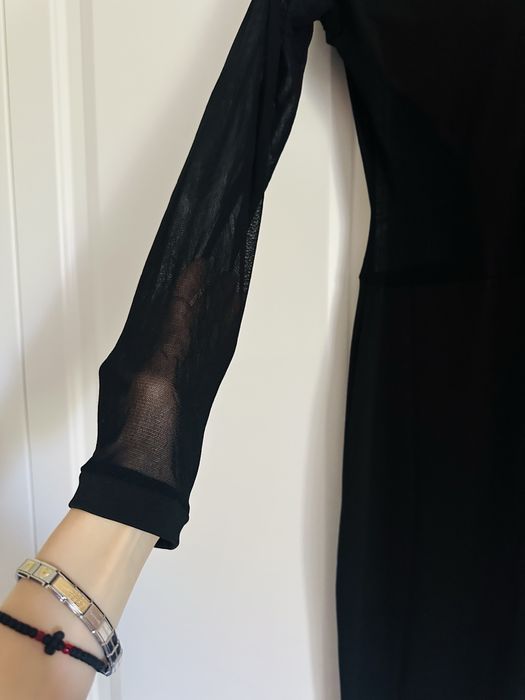 Rochie , neagra lunga , cu maneca lunga  , masura S , crapatura fina pe picior , eleganta