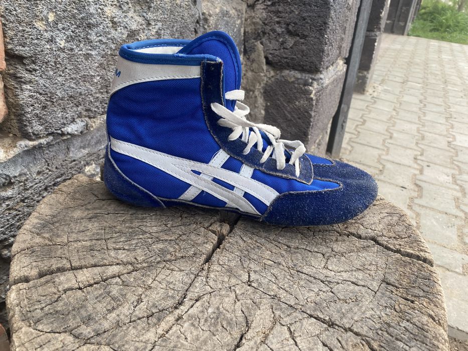 Барсовки асикс. Синий цвет.