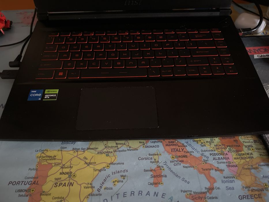 Laptop MSI RTX 4050