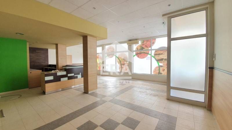 Продава се Магазин в Варна, Възраждане 1 - 358 кв.м за 825 €/кв.м - Снимка #1