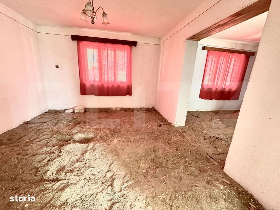 Casa de vanzare, 5 camere, teren 672 mp, Cugir