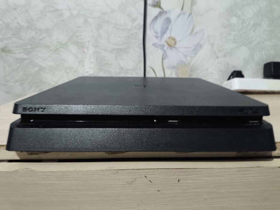 Плеистеишн 4 слим 1TB
