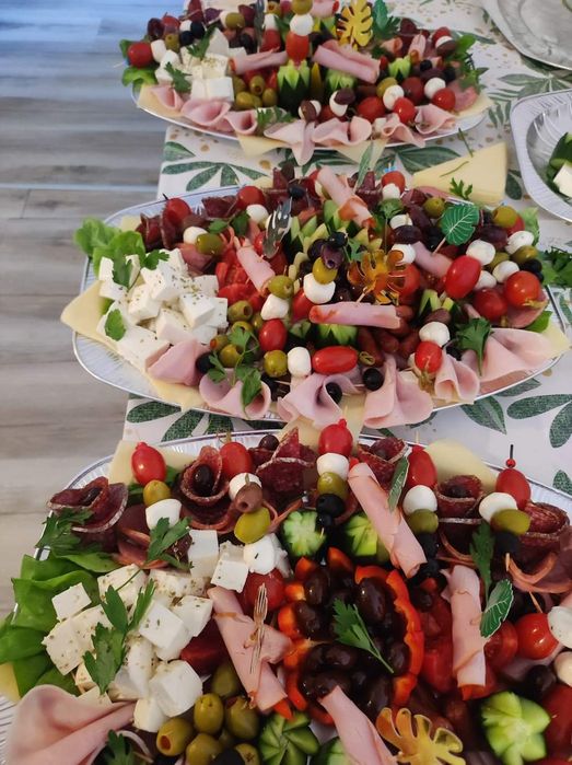 Protap,masa traditionala,aperitive,gratar,sarmale,ospatari,bucatari