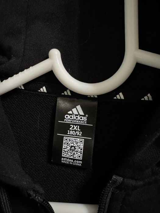 Продам костюм adidas