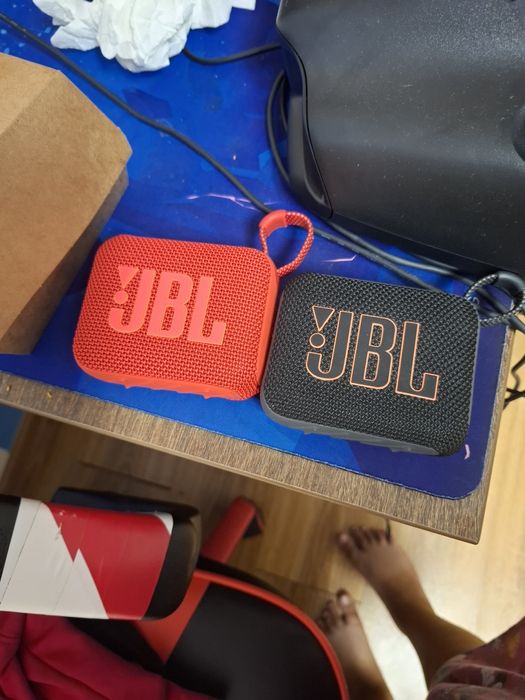 Se vand boxe jbl Go 4
