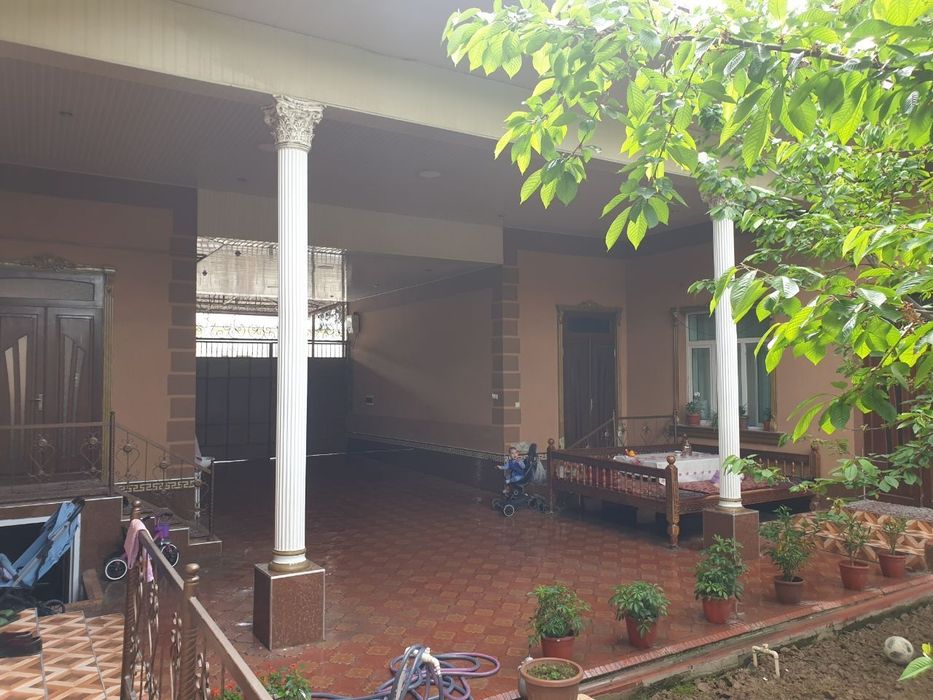 Ховли сотилади срочно