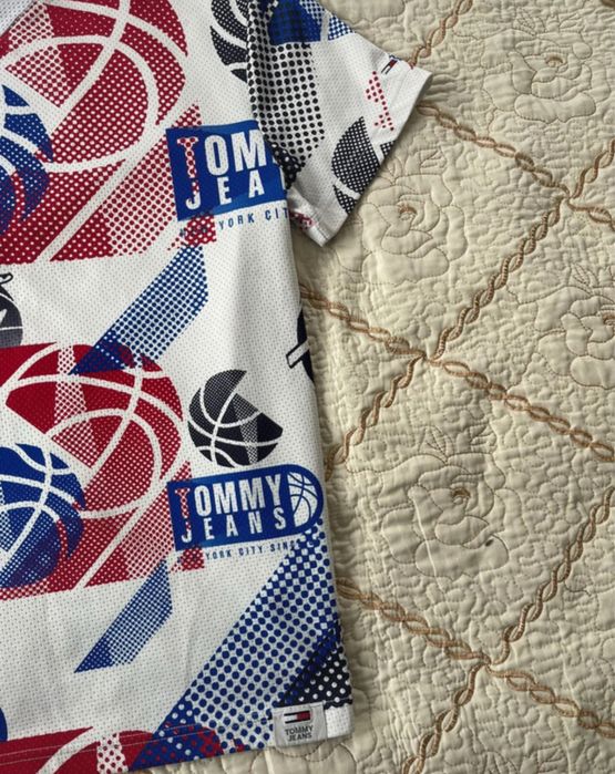 Tricou. Tommy in stare buna