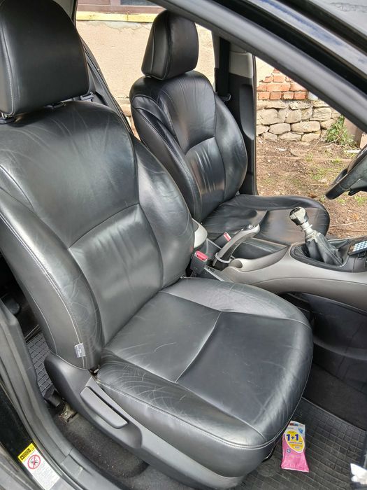 Тойоти аурис ,Toyota Auris на части