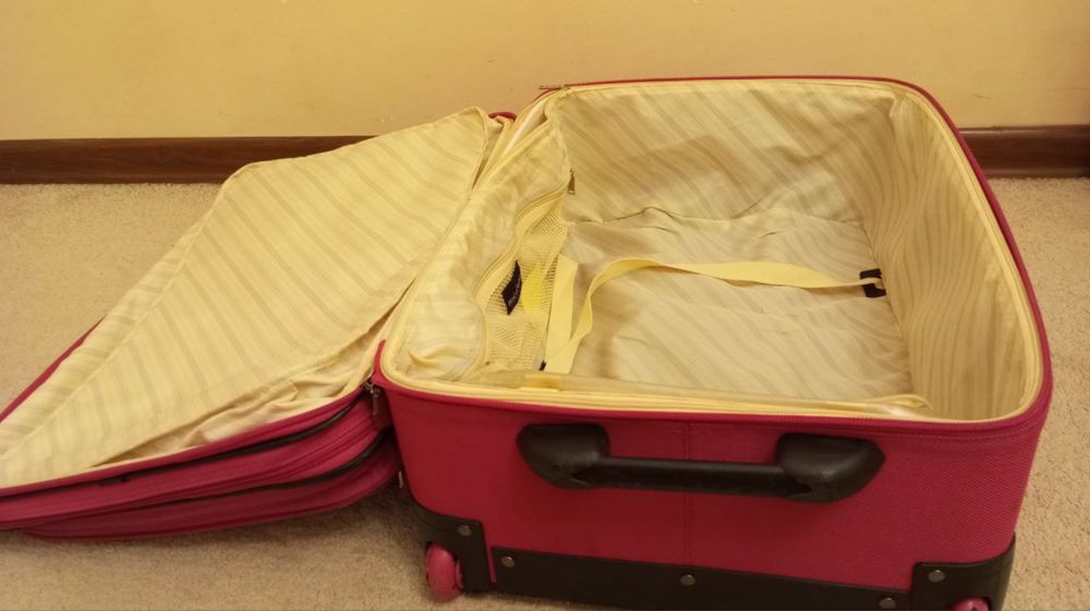 Продаются большой и крепкий чамадон куплены в Америка.