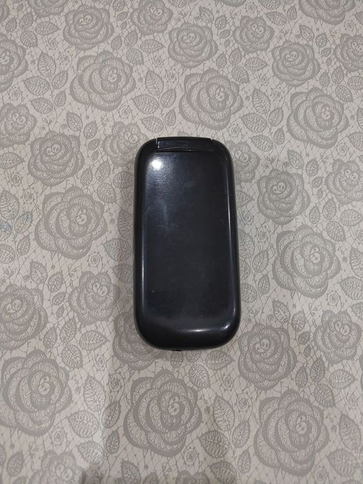 Knopkali telifonlar sotiladi