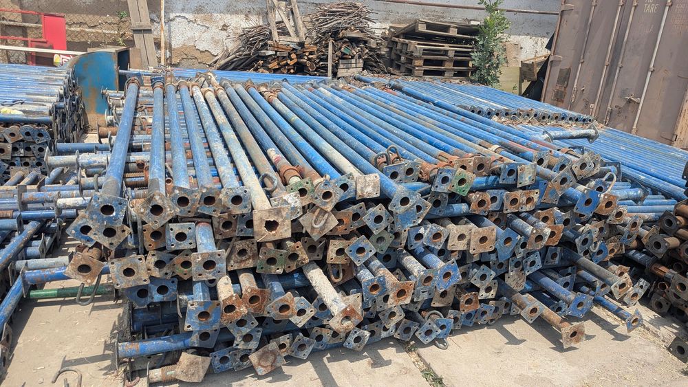 Продам телескопические стойки для опалубки 3200 шт.