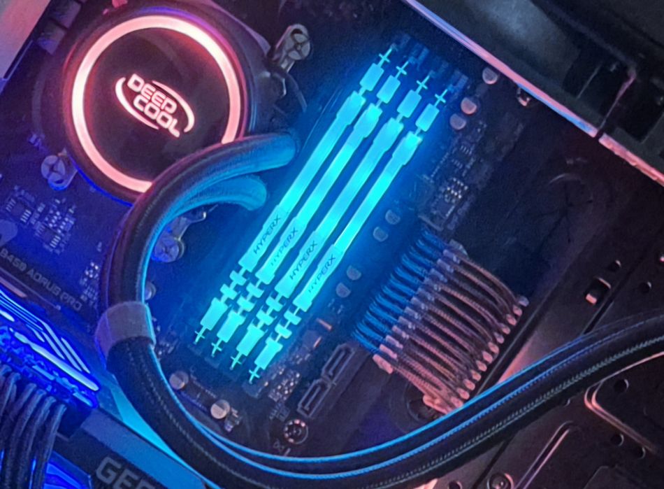 16GB RAM 3200MHz DDR4 Hyper X Fury RGB
CL16