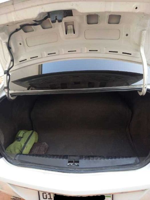 продам срочна Chevrolet cobalt с метан газом