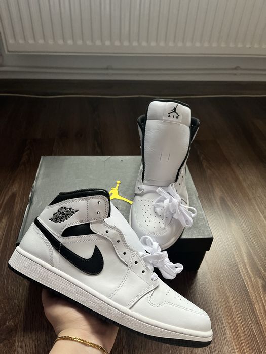 Jordan 1 Mid Reverse Panda 46 Noi in cutie