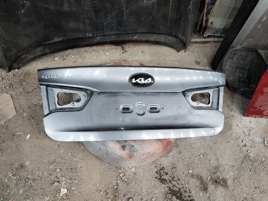 Продам крышка багажника Киа Рио 3 kia rio 3 багажник бу оригинал