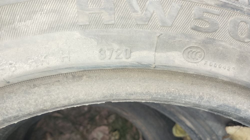 Продам комплект резины р20 зима