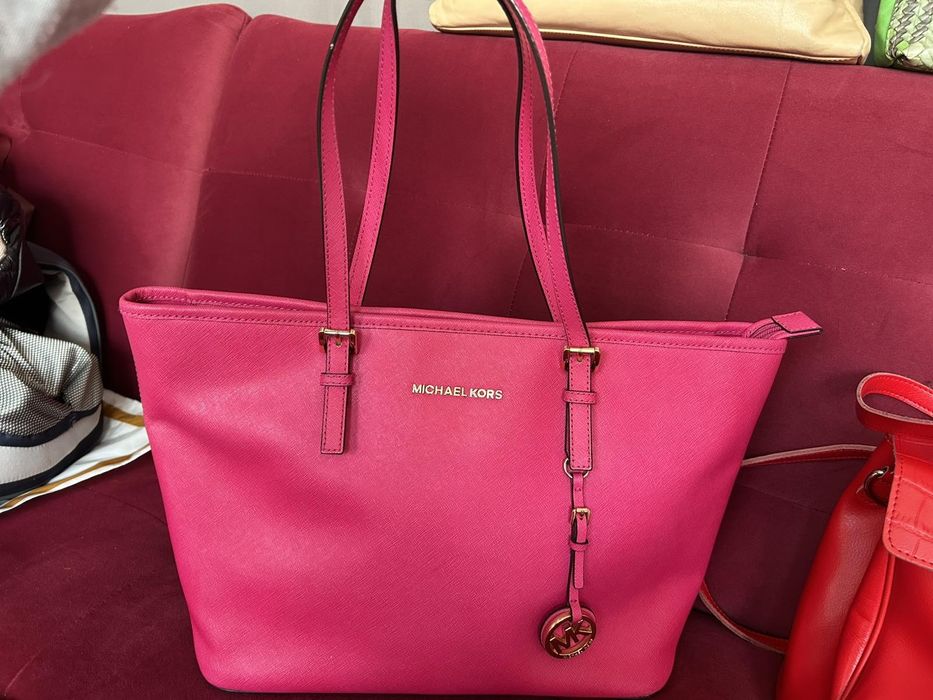 Дамски чанти нови