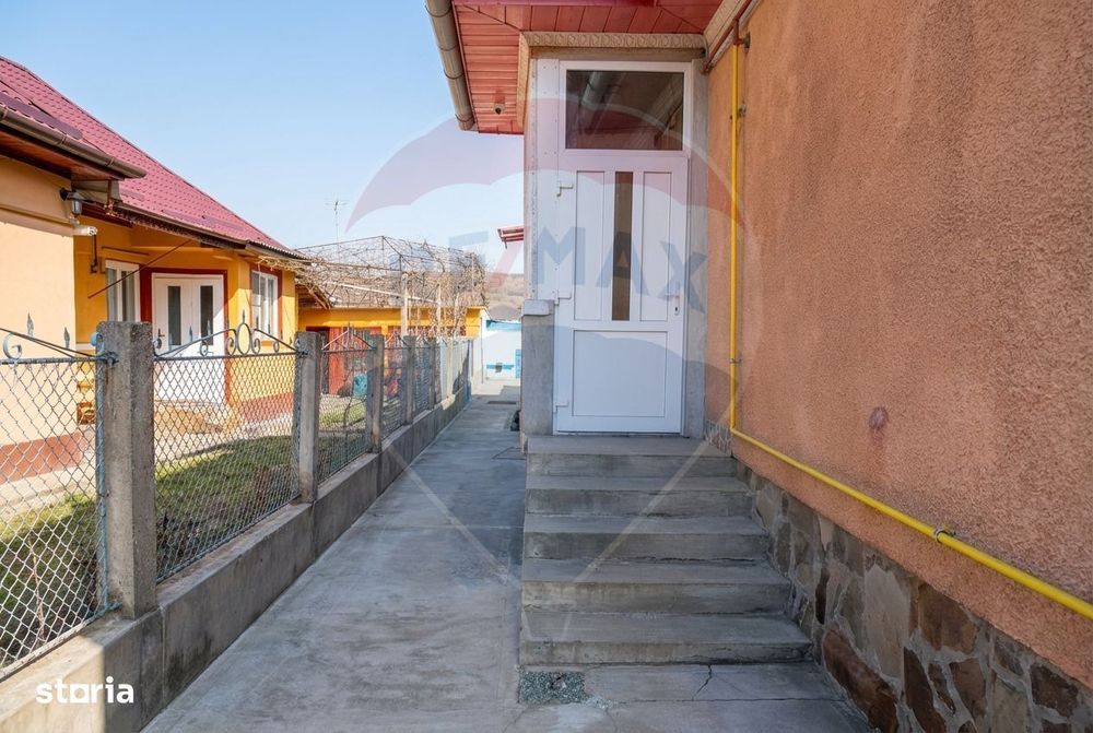 Casă cu 3 camere de vânzare pe str. Fabricii