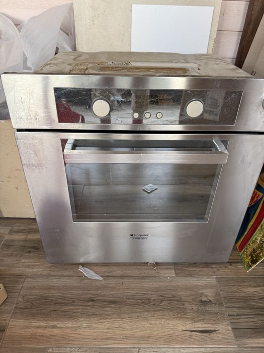 Фурна за вграждане и котлони Hotpoint Ariston